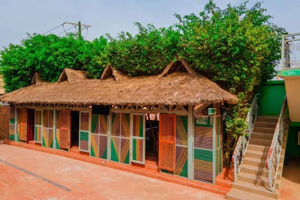 Dc Ambassadors Hotel Dawhwenya المظهر الخارجي الصورة
