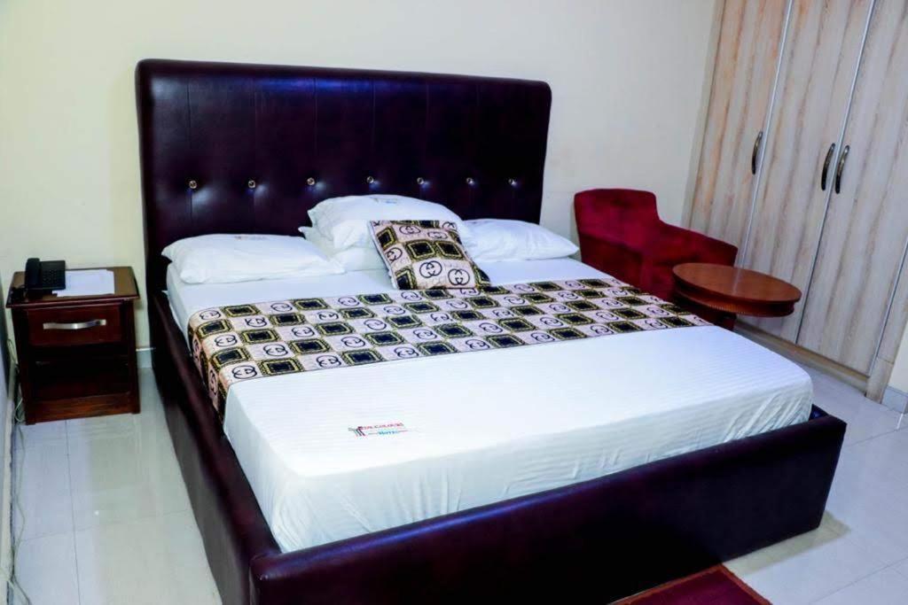 Dc Ambassadors Hotel Dawhwenya المظهر الخارجي الصورة